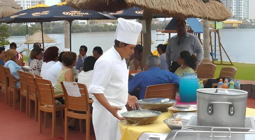 Selina Cancun Laguna Zona Hotelera 外观 照片